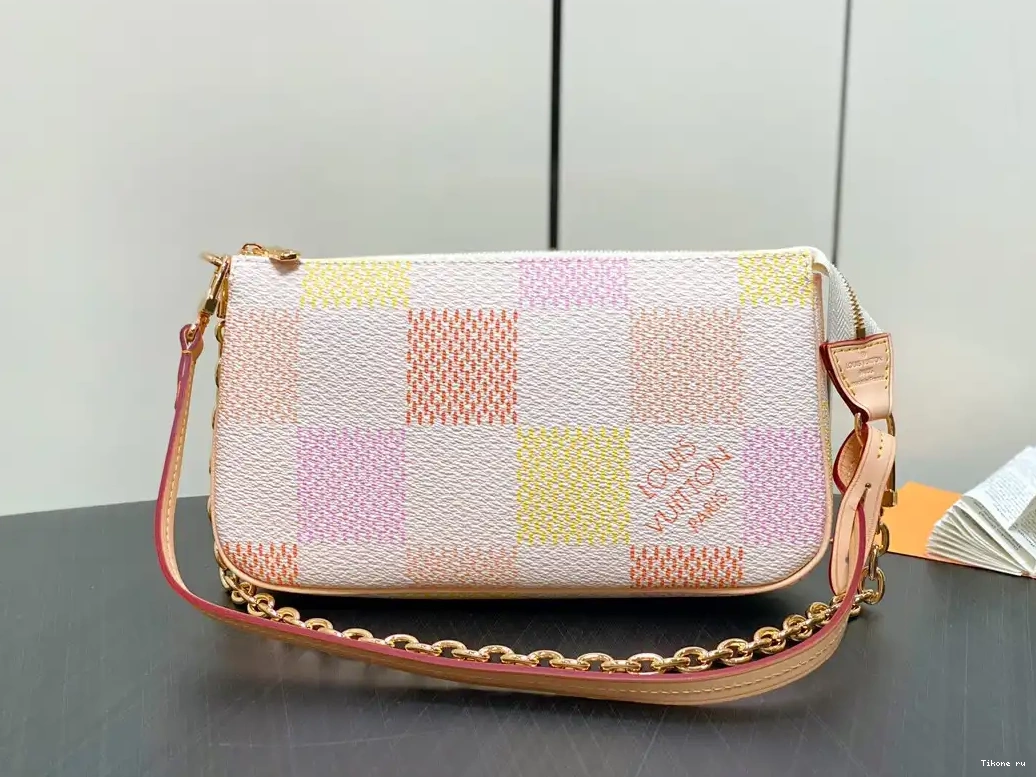 Cheap LOUIS Pochette Accessoires-23.5*13.5*4CM VUITTON 0629